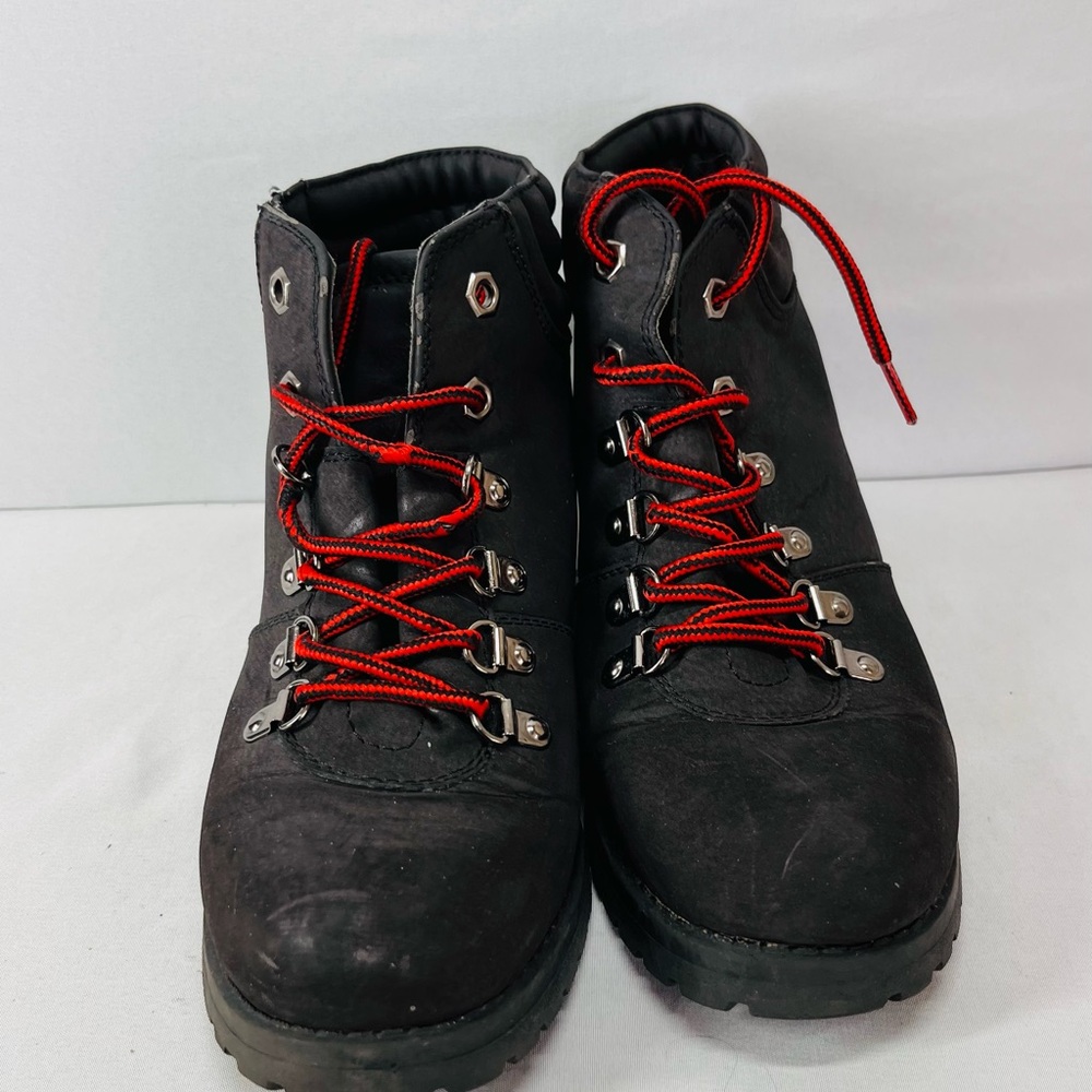 Cliffs by WHITE MOUNTAIN Black Boots with Red Laces
